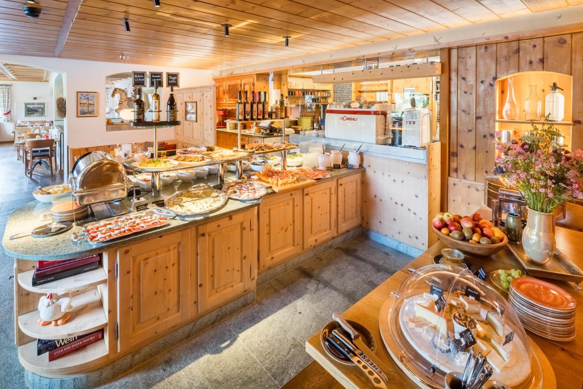 Hotel Chesa Randolina Sils Maria Esterno foto